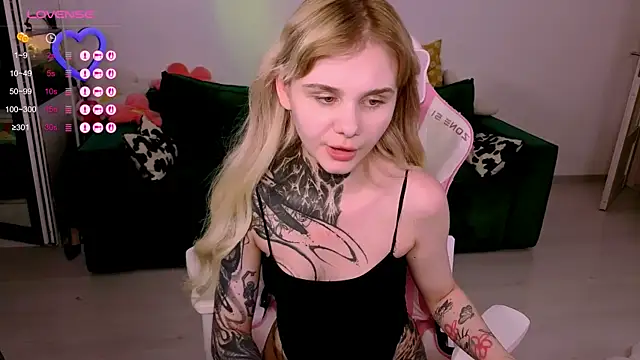 Britney_Lynch: διαδικτυακό σόου στην κάμερα