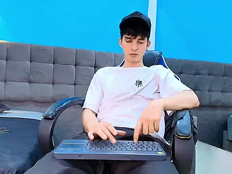 Jheampiiero 网络视讯表演