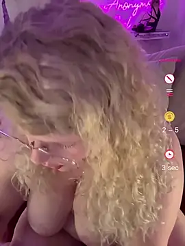 CurvyAnonymousGirl89 Webcam-Show