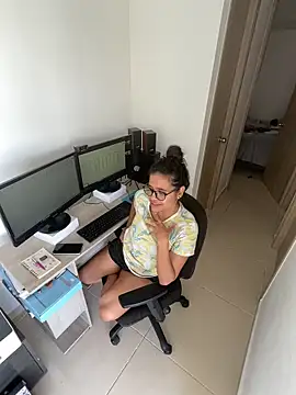 Sexicouple05 live XXX chat