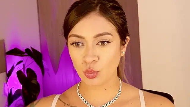 Victoria_romanoxのライブXXXチャット