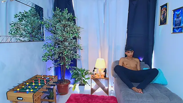 Show modela Wild_lovers_ na web-kameri
