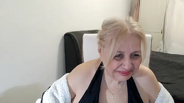 SusiLifeXXX élő XXX-chatje