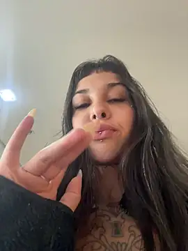 Nikatsu's Live XXX Chat