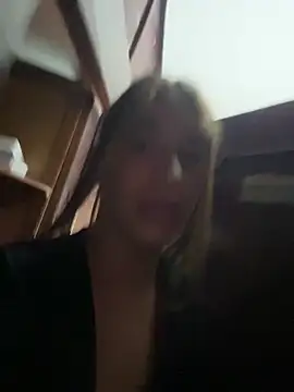 Sweet_vicky_hot: διαδικτυακό σόου στην κάμερα