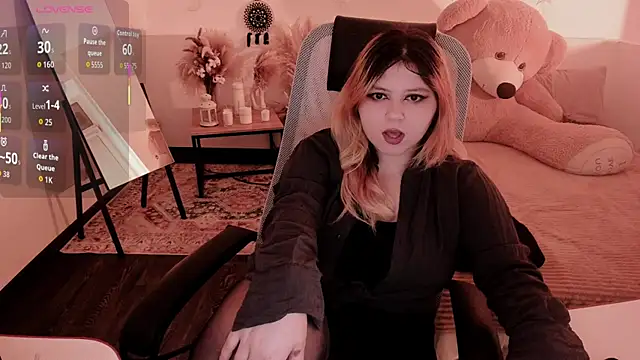 DiaAngell's Live XXX Chat
