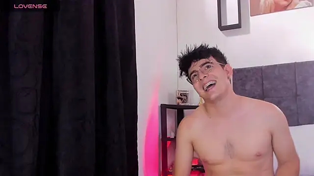Demian_Fox1's Webcam Show