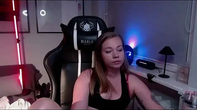 Czat XXX na żywo – holly_xglam