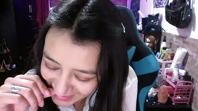 Chat XXX en directo de AngelaQueen_