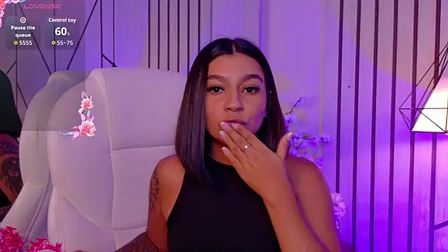 AlyssaRay – Naživo XXX chat