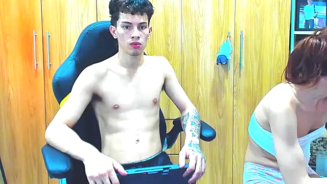 Show modela Pride_couple na web-kameri