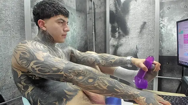 Gury_tattoo Webcamshow