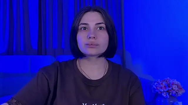 Онлайн чат XXX AdrianaToress