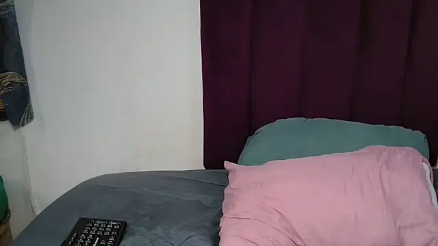 Živá chatovací místnost xxebony