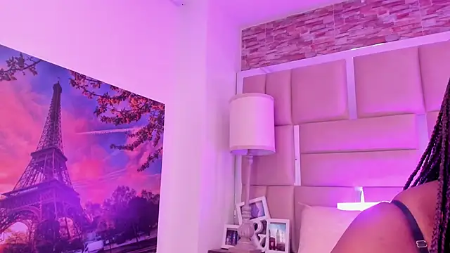 ShaniaBrownn's Live XXX Chat