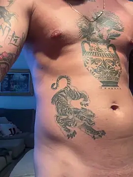 youngwildfreee Webcam show
