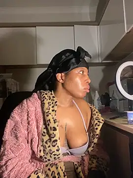 RainBougie Live XXX-chat