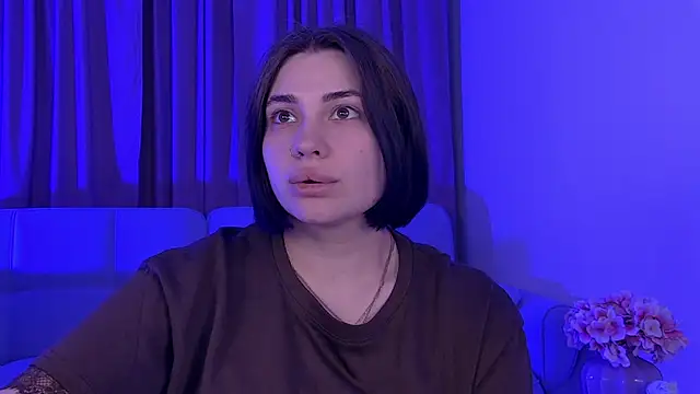 AdrianaToress Chat XXX in diretta