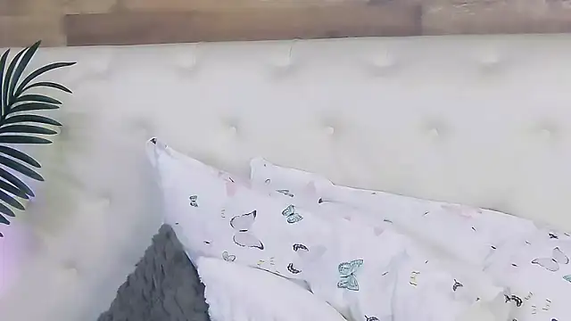 PerfectMom's Live XXX Chat