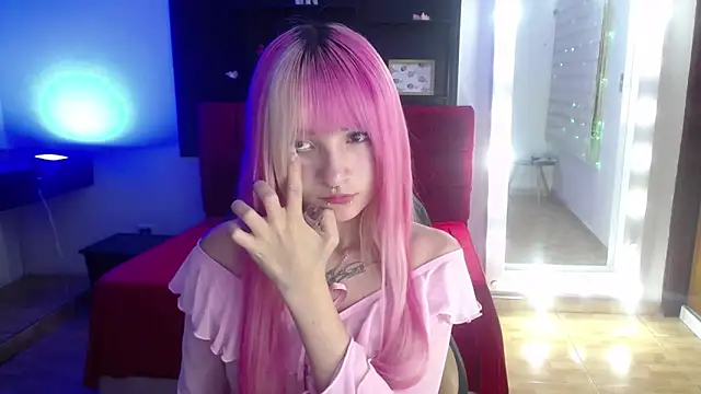 _Charlotte_Collins_'s Live XXX Chat