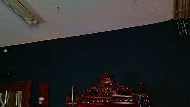 FinDomMya Live chatroom