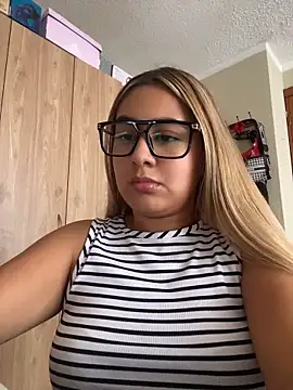 Miabonnett_ Chat XXX in diretta