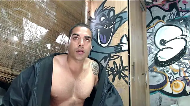 Justin_Frank Chat XXX in diretta