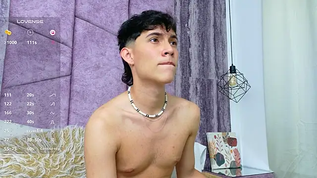AronTawers 现场XXX聊天