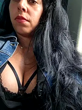 Chatroom XXX en direct de Luianna
