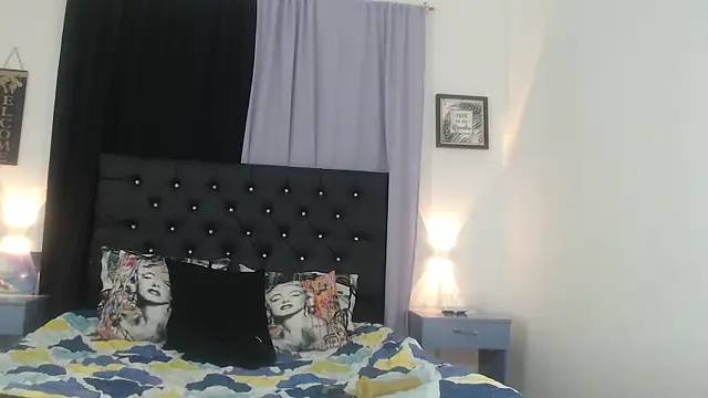 PhillipCoxn Live XXX chat