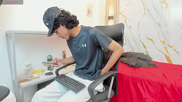 Zayn_Fox32 Live XXX-chat