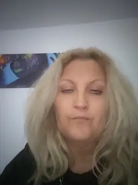 دردشة Divineblond الجنسية المباشرة