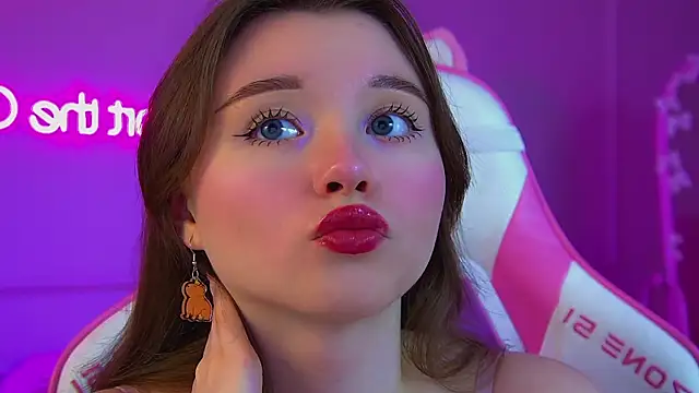 Živý XXX chat KeiraAsti