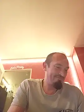 Pineauculjadore 网络视讯表演