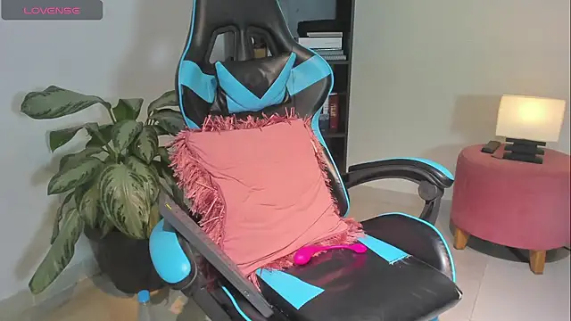 _maria_foxx_'s Live XXX Chat
