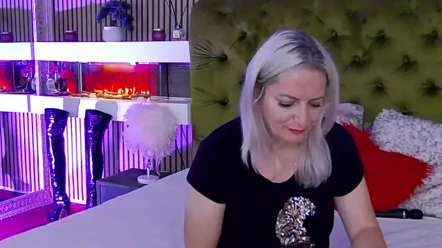 LadyTouch élő XXX-chatje