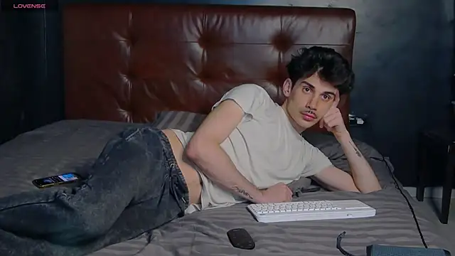 DanielCrush1 网络视讯表演