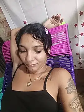 chikivivi- Adlı Modelin Canlı XXX Sohbeti