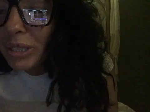 Chatroom XXX en direct de claraxloveuse