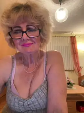 AngelBlonda Chat XXX in diretta