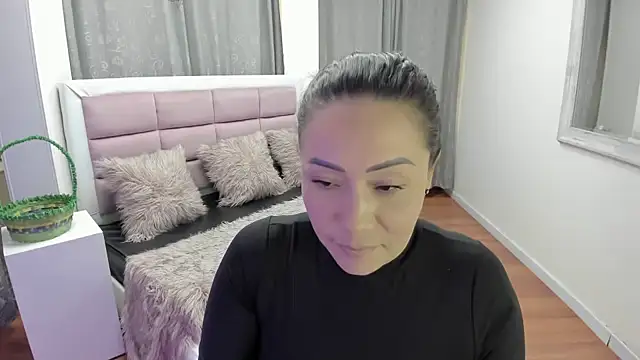 gaby_trent live XXX chat