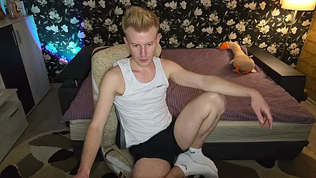 Vuitton webcam show