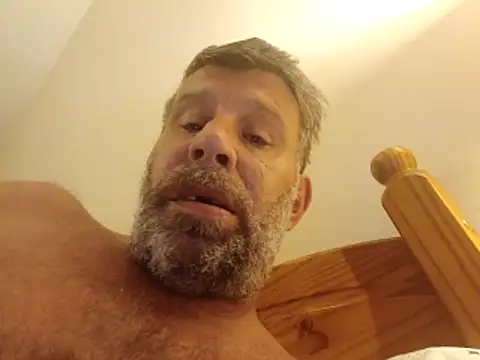 stud2512's Live XXX Chat