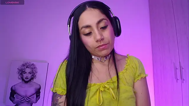 Pokój czatu na żywo – Millie_bobby