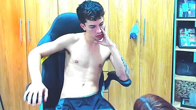 Pride_couple Webcam Show