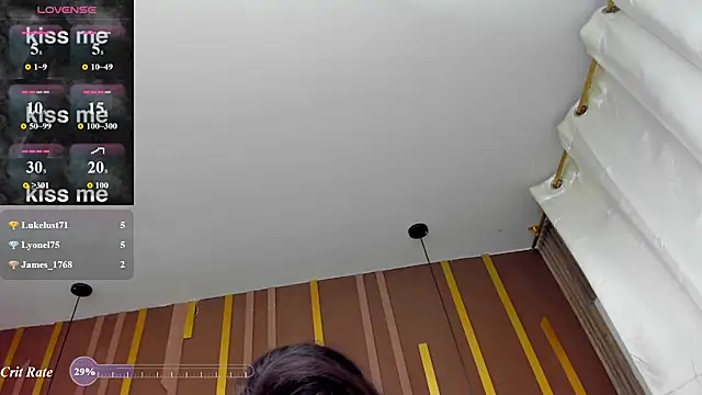 MiaCours' Live XXX Chat