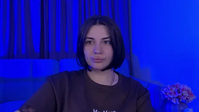 AdrianaToressのライブXXXチャット