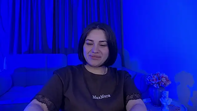 AdrianaToress' Live XXX Chat