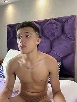 Chat XXX en directo de Dominik_Souza