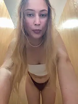 blonde_exe লাইভ XXX চ্যাট